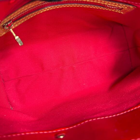 Louis Vuitton Monogram Vernis Reade PM - Picture 9 of 13